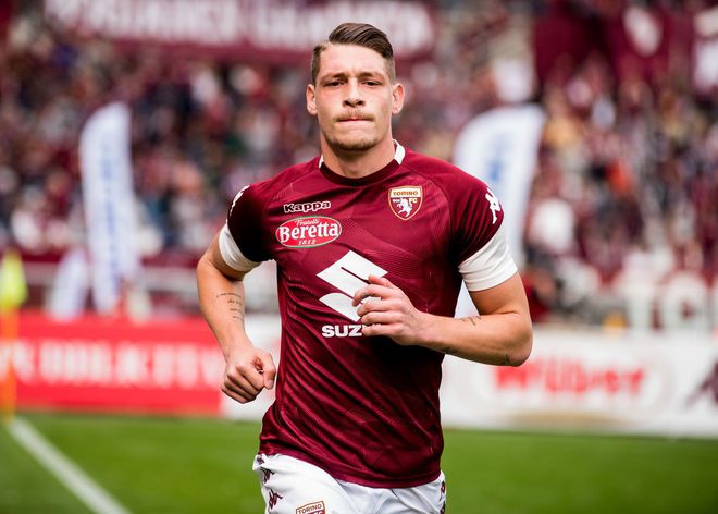 都灵城市德比现场火爆,球迷热情高涨 都灵城市德比现场火爆,球迷热情高涨