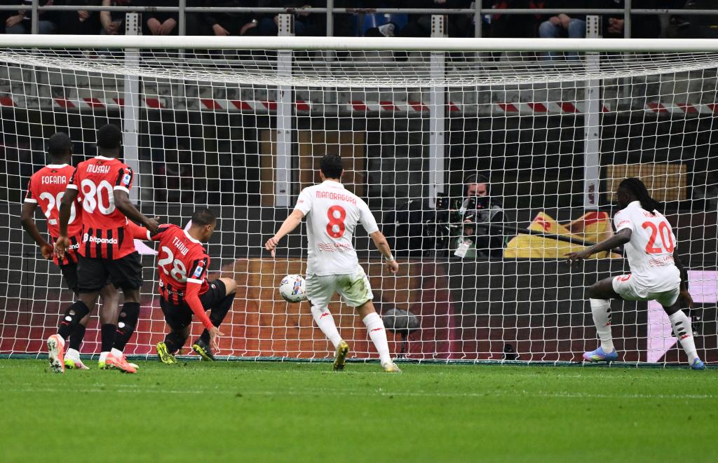 九游体育在线-意甲球队接连获胜，米兰双雄表现抢眼