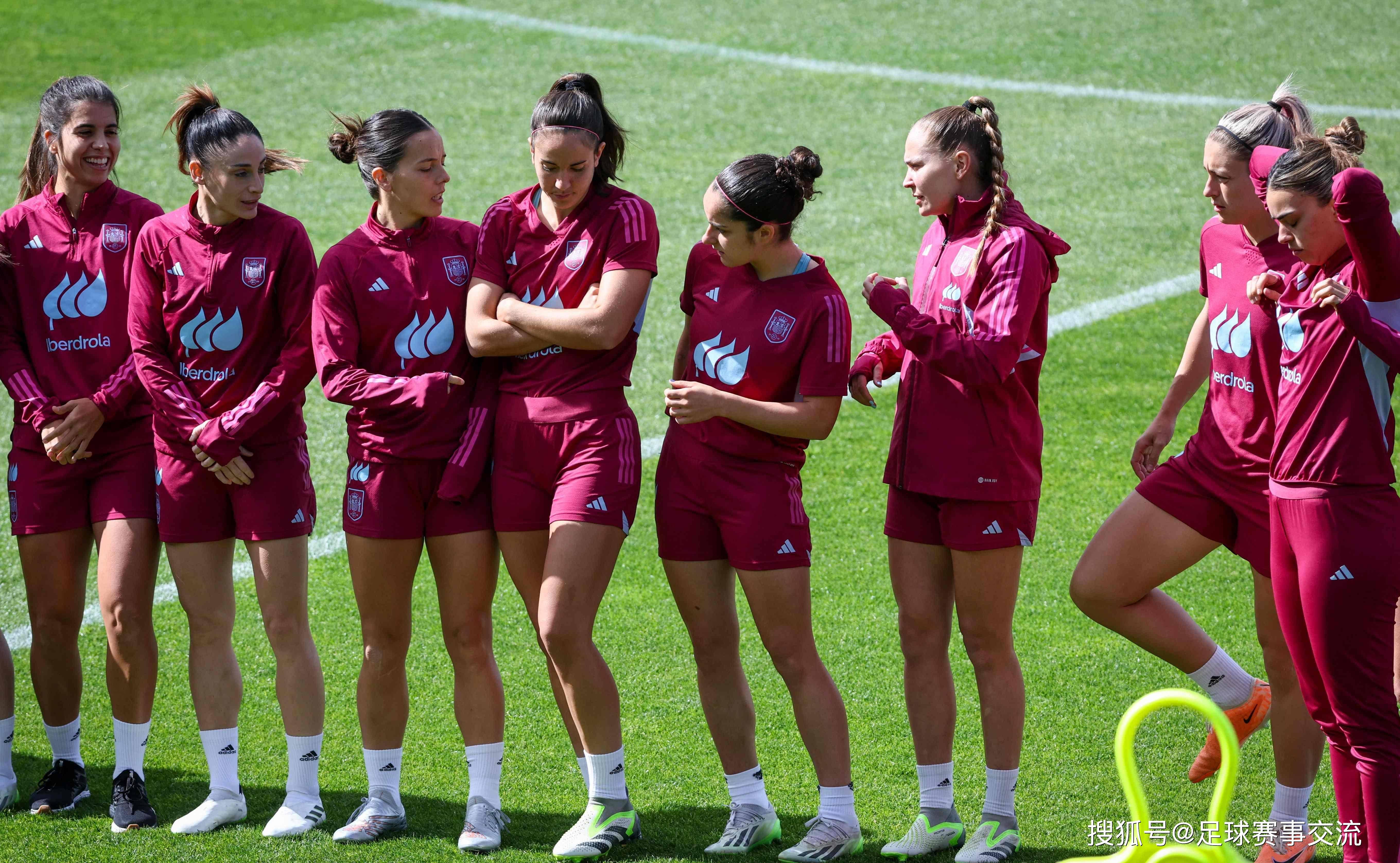 韩国队女足表现不俗,力压对手晋级 韩国队女足表现不俗,力压对手晋级