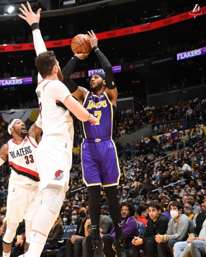 九游体育网页版-莫里斯空接暴扣助湖人取胜，摆脱连败阴霾的简单介绍