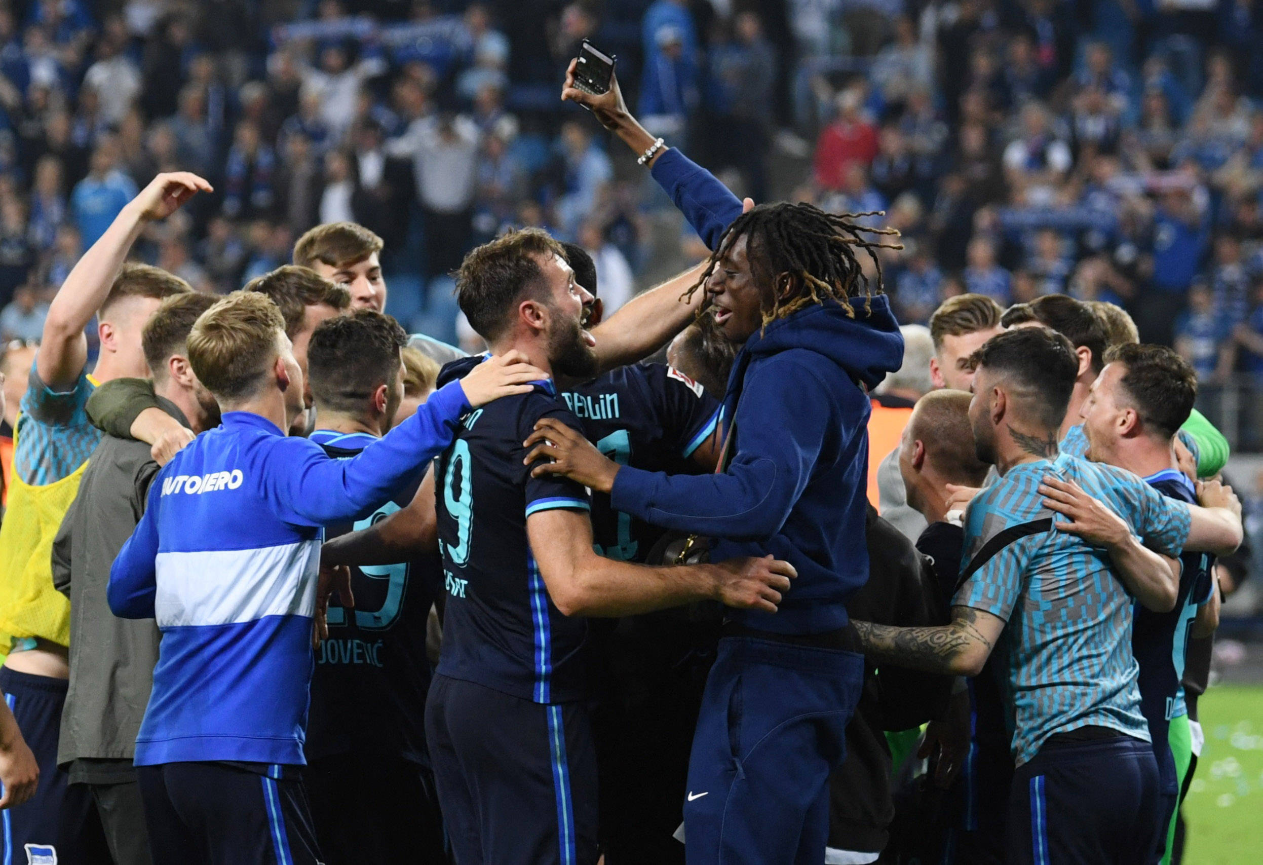 关于柏林联盟主场逆转成功，豪取胜利守住榜首的信息