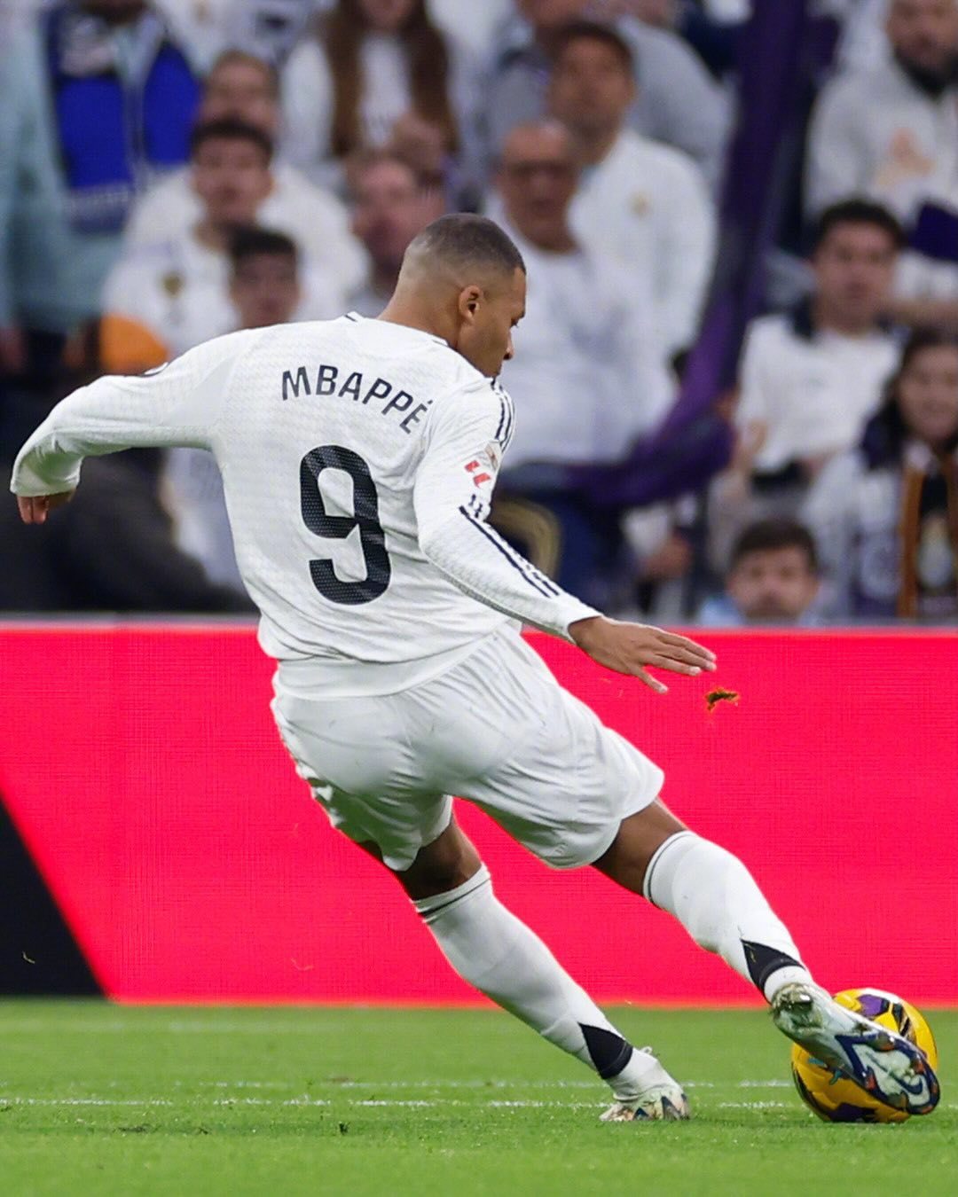 包含皇家马德里在比赛中获得悬殊胜利,士气高涨的词条 包含皇家马德里在比赛中获得悬殊胜利,士气高涨的词条