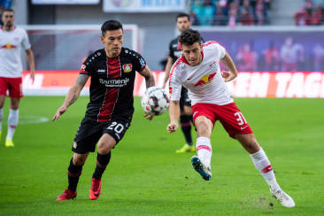 九游体育在线-奥格斯堡备受困扰，教练组紧急调整战术