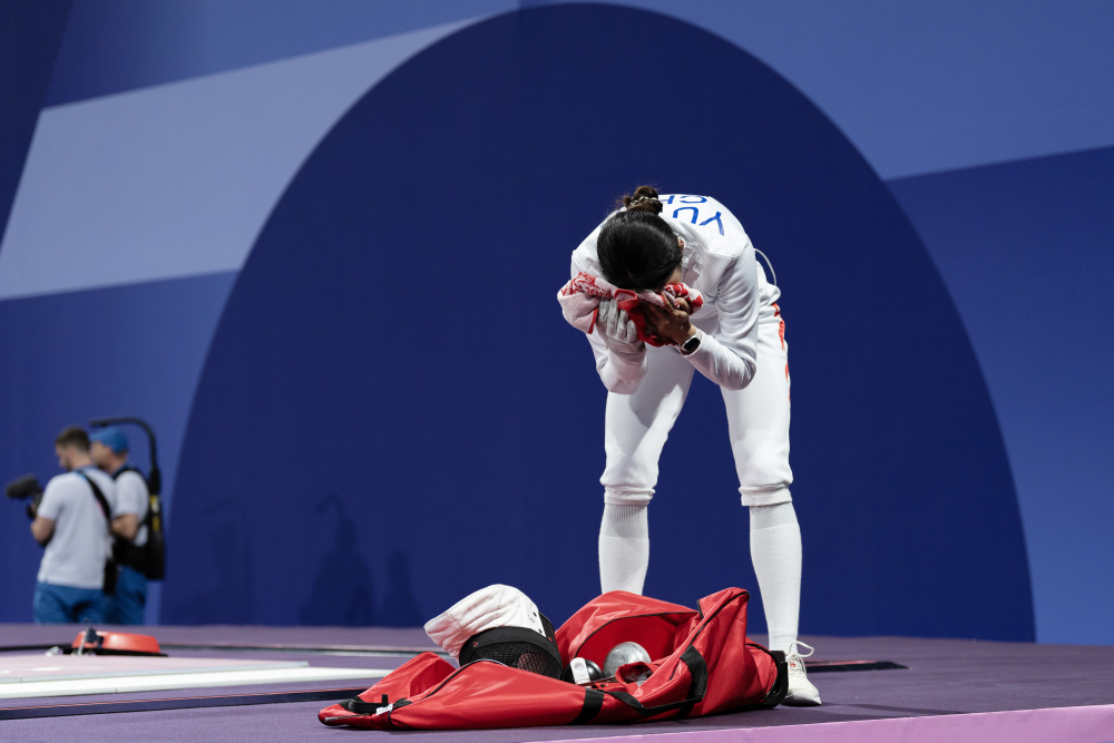 女子击剑比赛俄罗斯选手获胜