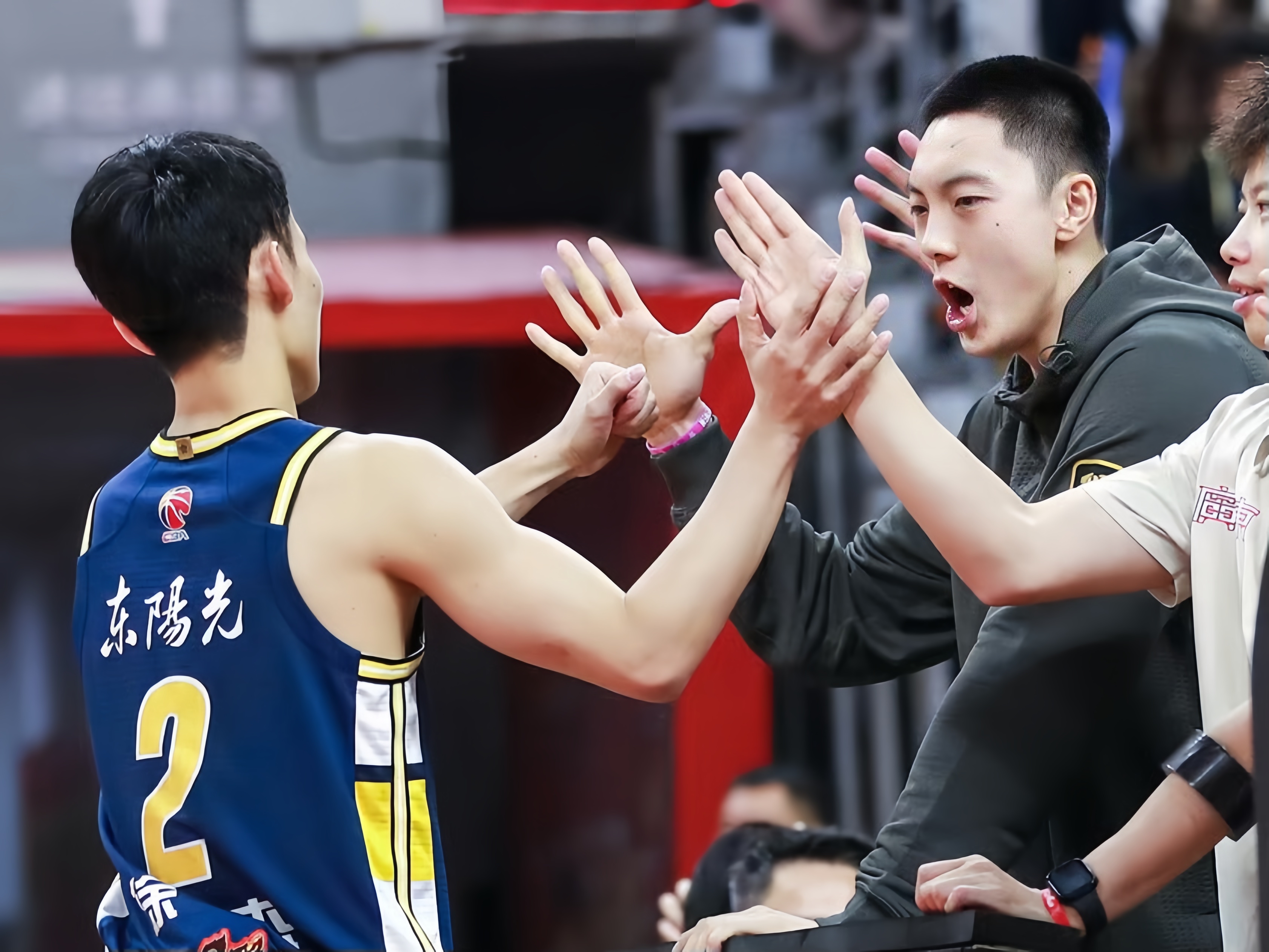 九游体育中国官网-广东队高效发挥，迅速取得比赛优势