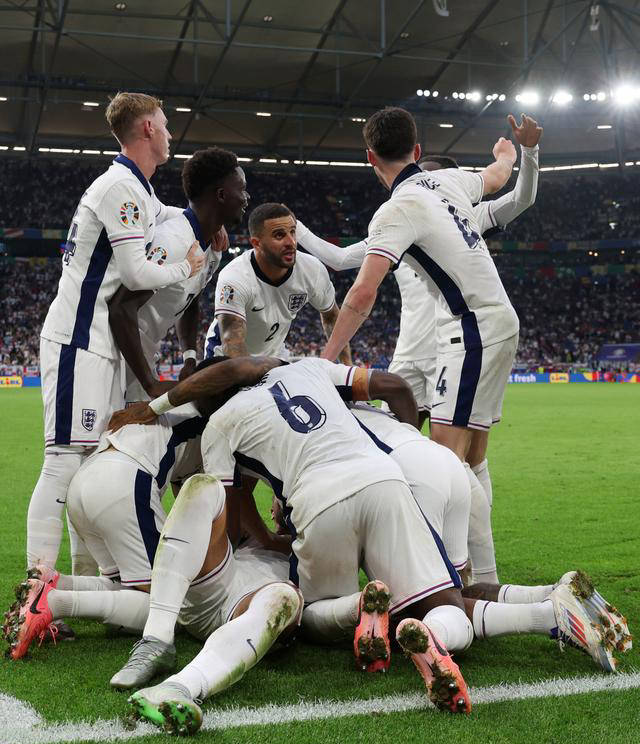 关于英格兰表现出色,晋级前景一片光明!的信息 关于英格兰表现出色,晋级前景一片光明!的信息