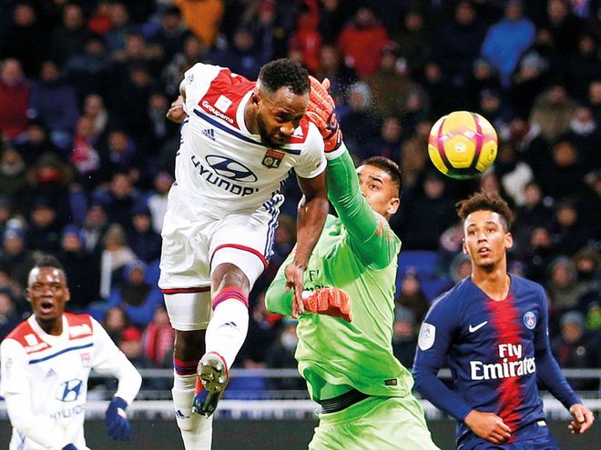 关于里昂俱乐部主教练发布最新战术方案，备战下一场比赛的信息