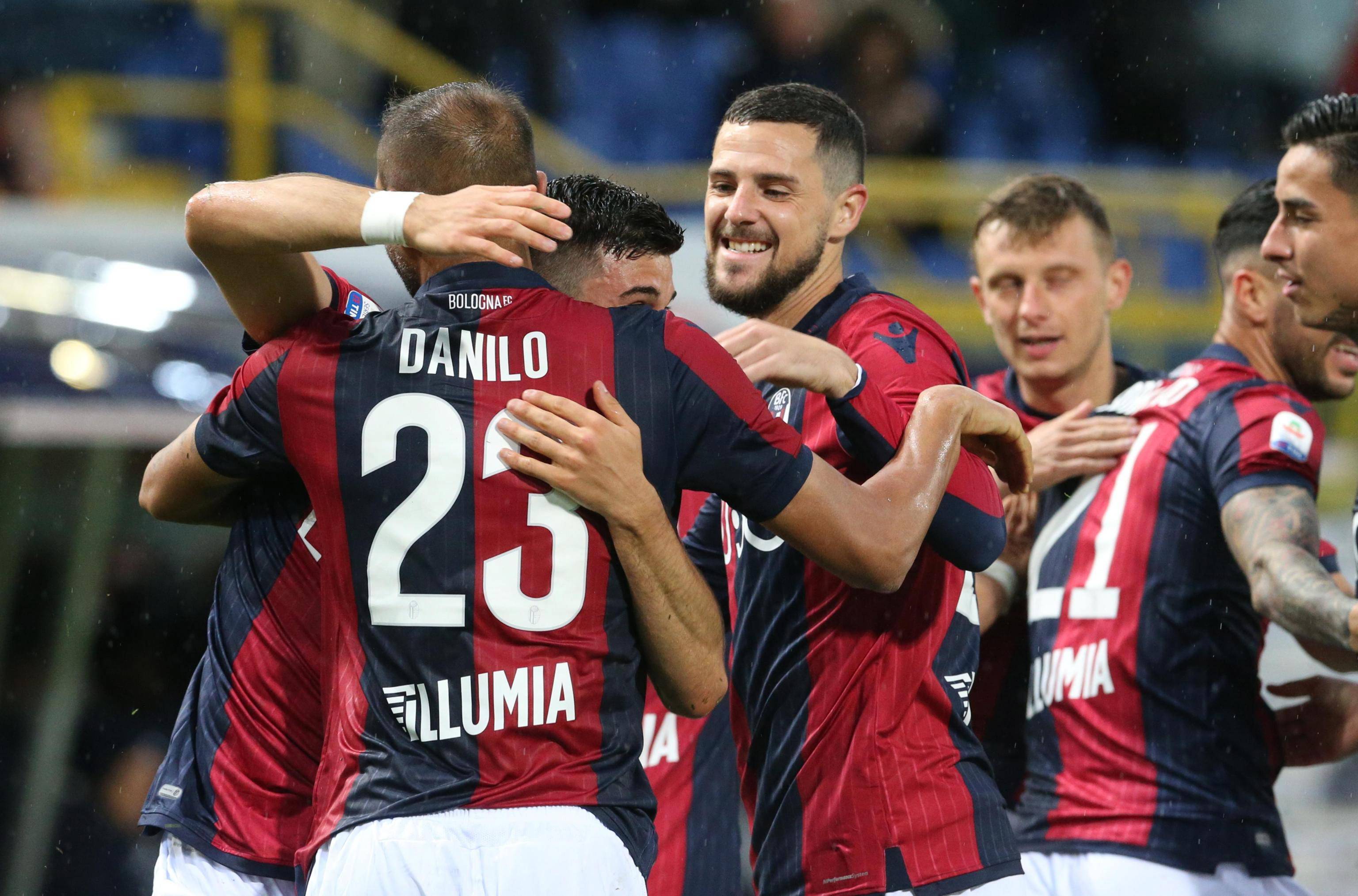 九游体育亚洲官网-乌迪内斯主场大败，跌落意甲中游的简单介绍