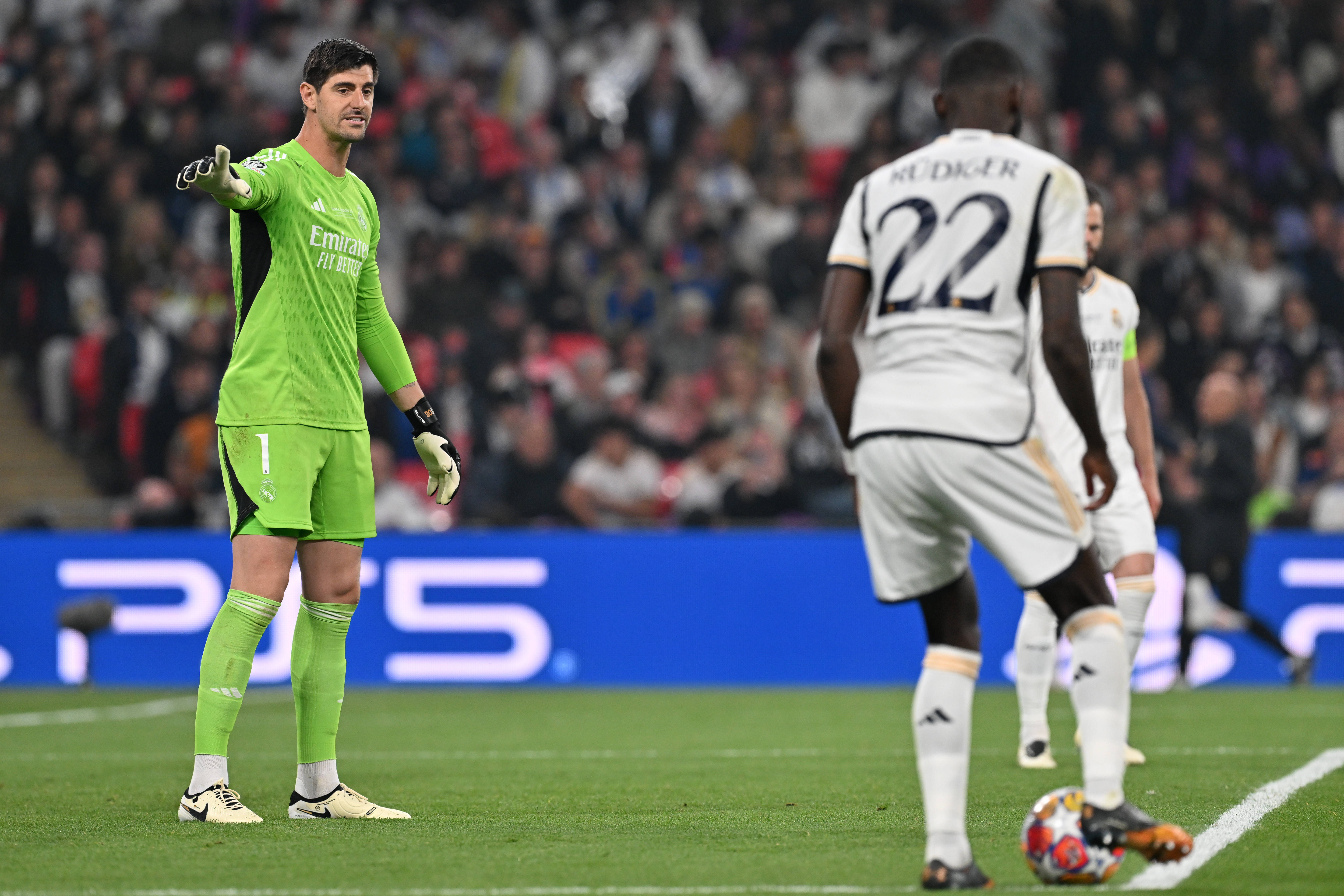 关于比利时足球队在比赛场上表现出超凡的实力的信息 关于比利时足球队在比赛场上表现出超凡的实力的信息