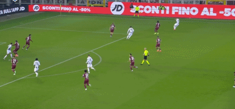 关于都灵队长领衔表现出色,赢得球迷掌声的信息 关于都灵队长领衔表现出色,赢得球迷掌声的信息