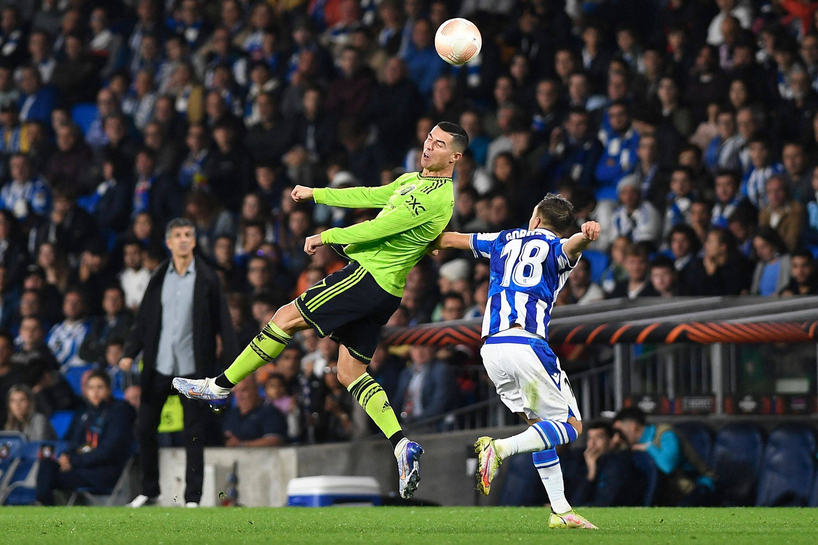 九游体育入口-精彩的足球较量成为球迷瞩目焦点的简单介绍