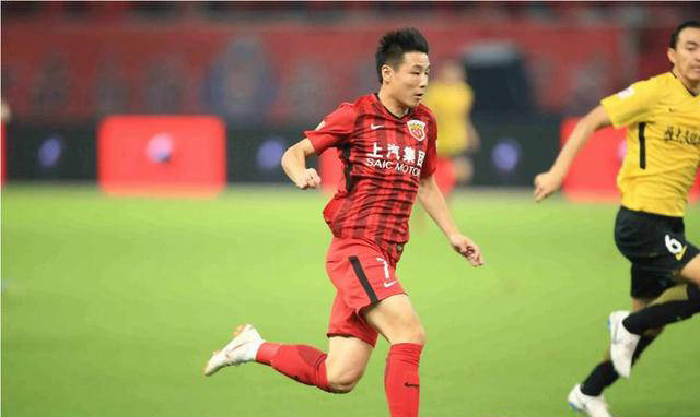 九游体育官网入口-包含里尔挑战阿尔维斯，球员状态备受瞩目的词条