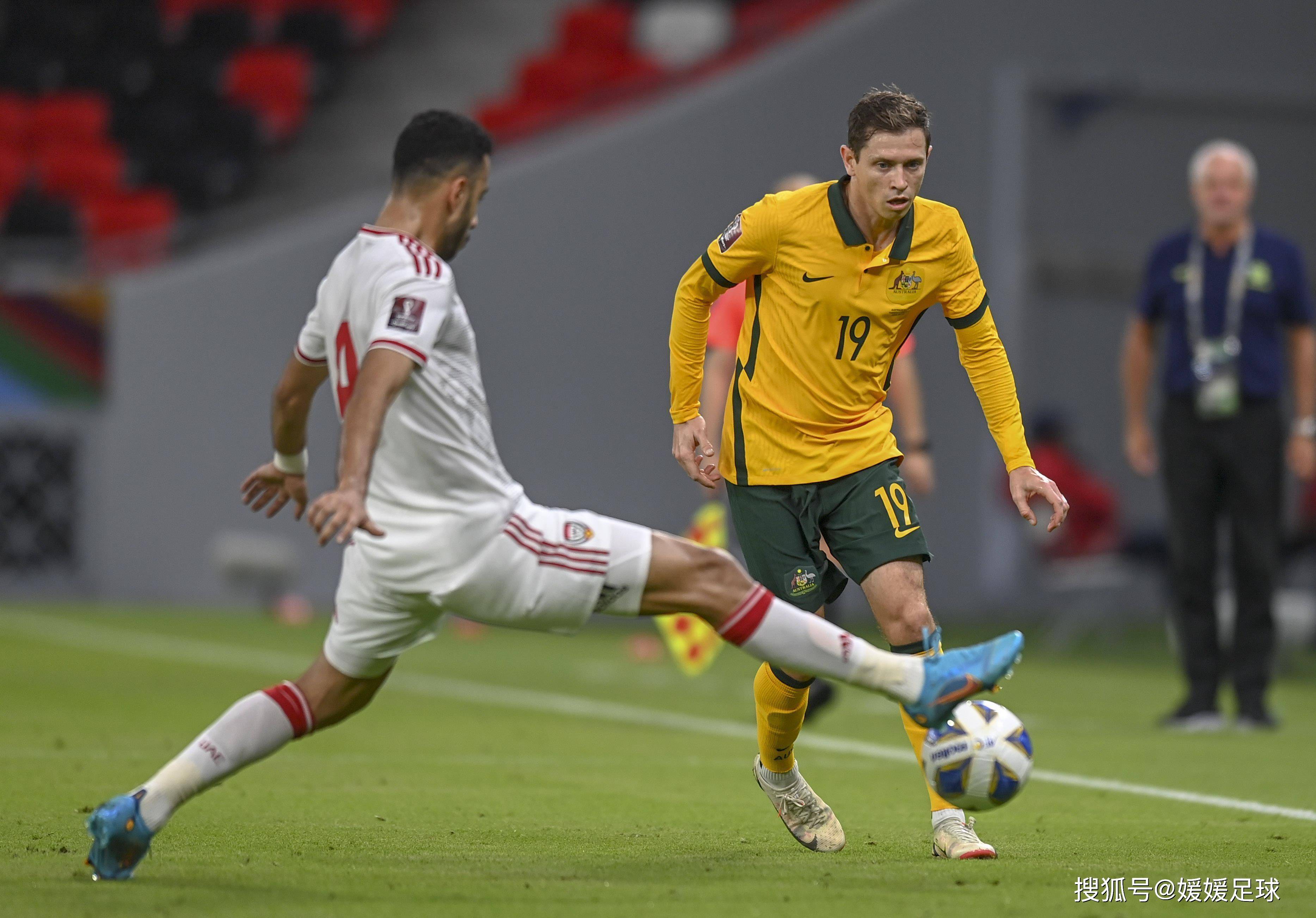 九游体育app-国际足球赛事频频曝光，精彩对抗激起狂热