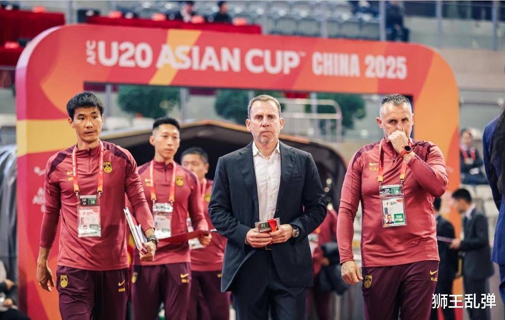 球队换帅频繁，管理层不满球员表现