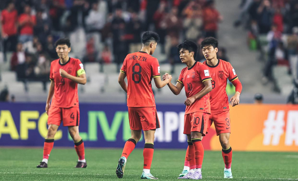 包含精彩瞬间:门将扑出关键点球,助球队晋级下一轮的词条 包含精彩瞬间:门将扑出关键点球,助球队晋级下一轮的词条