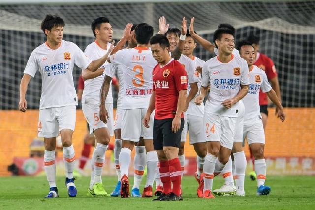 九游体育入口-包含武汉卓尔备战深圳深足，球队努力保持连胜的词条