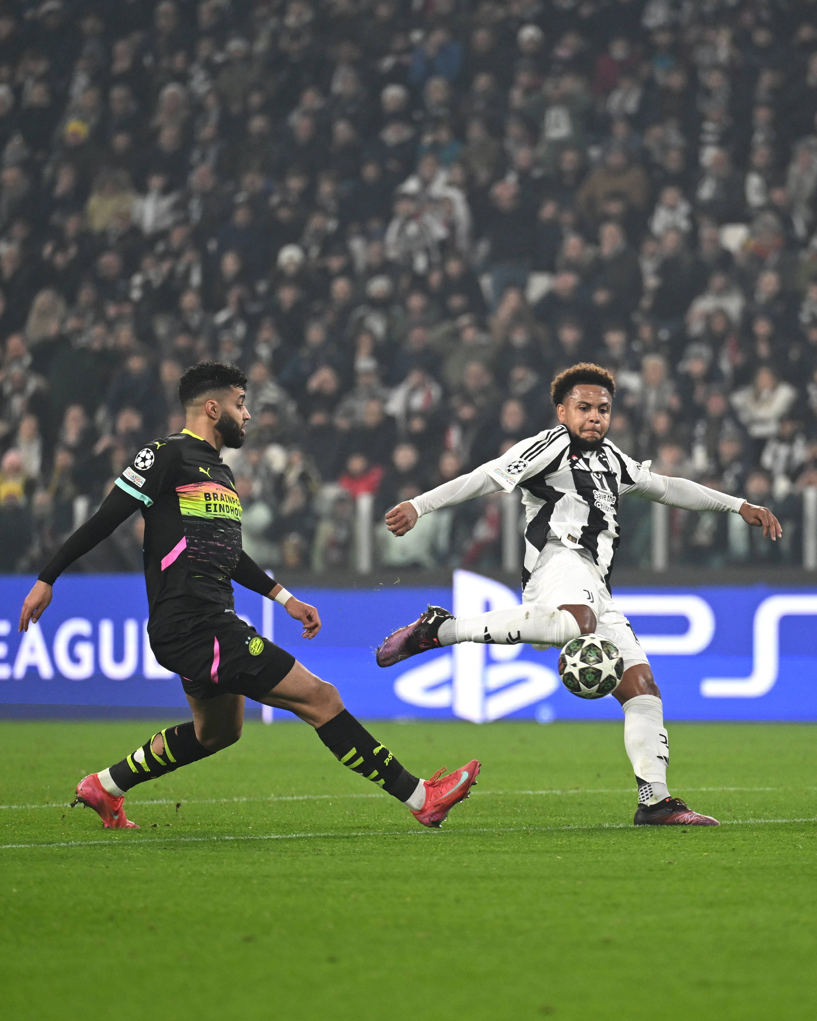 巴黎在客场击败对手，赢得关键胜利