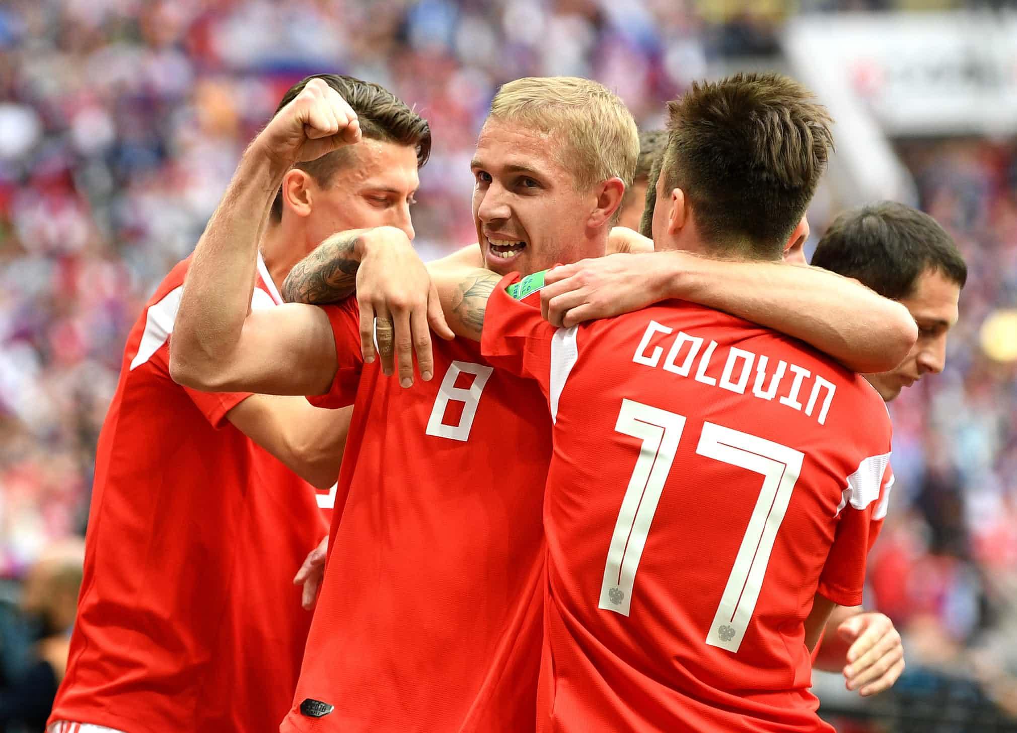 俄罗斯队在主场比赛中力克对手，积分攀升的简单介绍