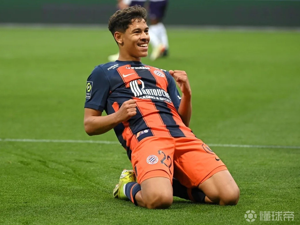 包含摩纳哥队扳回一城，赢得对手青睐的词条