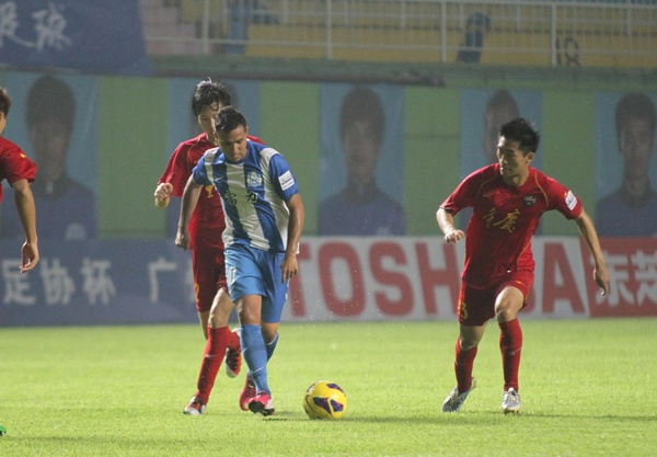 重庆力帆战平富力,连续取得不败 重庆力帆战平富力,连续取得不败