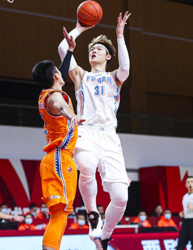 深圳男篮和福建战平，延续不败纪录