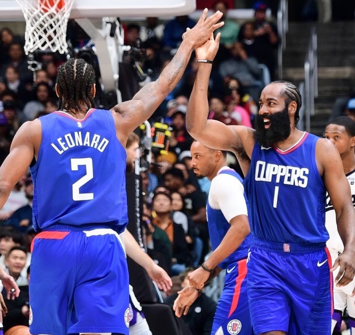 快船全队状态回暖,迎来四连胜 快船全队状态回暖,迎来四连胜